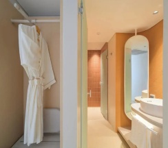 Двухместный люкс Deluxe Spa с видом на океан двуспальная кровать в Centara Karon Resort Phuket