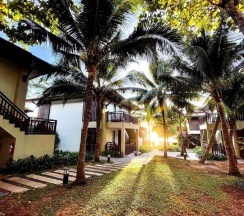 Двухместное шале Seaside Wing Deluxe двуспальная кровать в Kacha Resort and Spa Koh Chang