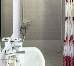 Полулюкс 2 с односпальными кроватями в Камелот