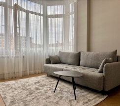 Двухкомнатная квартира с дизайнерским ремонтом в Как дома 05