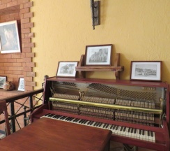 Кровать в общем номере в Хостел In the very center