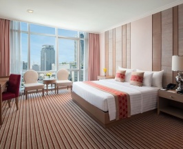 Двухместный номер Luxury Main Tower двуспальная кровать в The Berkeley Hotel Pratunam