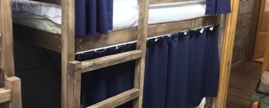 Кровать в 6-местном общем женском номере (Удобства на этаже) в Lv.hostel