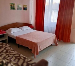 3 местный номер Делюкс в Петрович