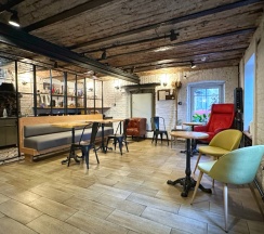 Капсула в 7-местном женском номере “Агата” в Bookcase Hotel&Hostel