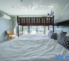 Четырёхместный номер Deluxe в Baba House Phuket Hotel