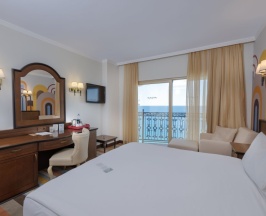Двухместный номер Deluxe Standard с видом на море двуспальная кровать в Megasaray WestBeach Antalya