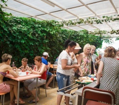 Двухместный номер Standard с балконом и с красивым видом из окна двуспальная кровать в Фотини