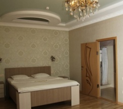 Делюкс с большой кроватью и балконом в Арго