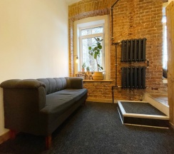 Капсула в 6-местном общем номере “Переделкино” в Bookcase Hotel&Hostel