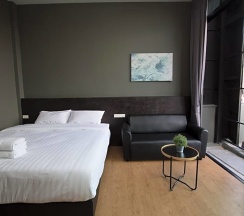 Двухместный номер Deluxe двуспальная кровать в The Arbern Hostel x Bistro
