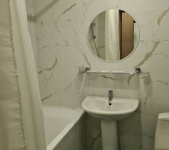 Джуниор сюит с балконом и видом на горы в Green house