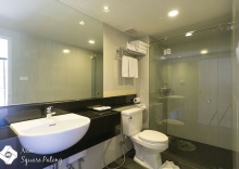 Семейный номер Standard с балконом в New Square Patong Hotel