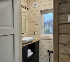 Семейный коттедж в Хюгге на озере