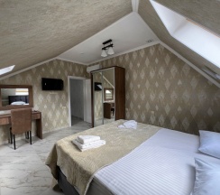 Апартаменты четырехместные в Заповедная 15А