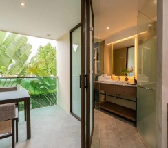 Двухместный номер Deluxe с балконом двуспальная кровать в Dewa Phuket Resort & Villas