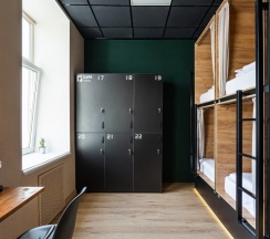 Общий 6-местный номер Smart room в Caps hotel