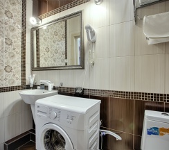 Двухместные апартаменты 18 Мансарда с видом на море двуспальная кровать в Exclusive Hotel&Apartments