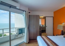 Люкс с 2 комнатами с видом на море в Golden Beach Cha-Am Hotel