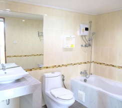 Семейный люкс с видом на море в The Beach Front Resort Pattaya - SHA Plus