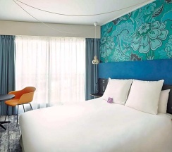 Одноместный номер Standard с балконом односпальная кровать в Mercure Paris Bastille Saint Antoine