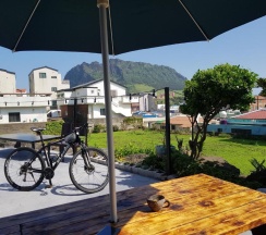 Двухместный номер Deluxe двуспальная кровать в Preun Jeju Pension