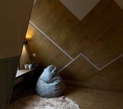 Коттедж с красивым видом из окна в Ракита