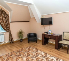 Семейный полулюкс в Кароза