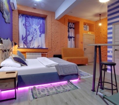 Студия с кухней и с отдельным входом со двора и финской сауной "Леший" (сауна оплачивается отдельно) в Матросский