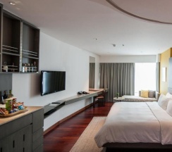 Двухместный номер Extra Radiance двуспальная кровать в LiT BANGKOK Hotel