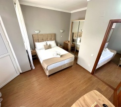 Двухкомнатный семейный номер в Pearl of GrandLoo