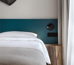 Семейный Люкс с 1 кроватью King-size или 2 односпальными кроватями 90х200см в Нега