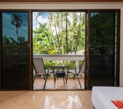 Трёхместный номер Superior в Memory Karon Resort