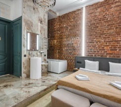 дизайнерский люкс с ванной в Tuchkov hotel