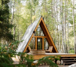 Коттедж Дуплекс с красивым видом из окна в Deep Lake House