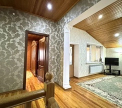 Шестиместные апартаменты с балконом в Гостевой дом