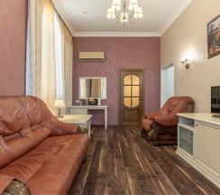 Модерн  (Двухкомнатный 3-х местный номер с балконом) в Odeon