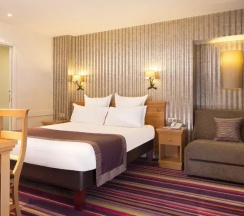 Пятиместный номер 2 Adjacent в Hotel Mondial