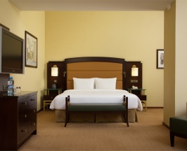 Угловой люкс в Hilton Moscow Leningradskaya