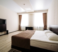 Большой в West hotel