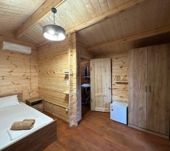 Трёхместный номер Economy с балконом и с красивым видом из окна в Holiday park