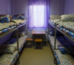 Кровать в общем номере (мужской номер) в Реутовский дворик