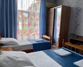 Стандартный номер (на втором этаже) в Адель