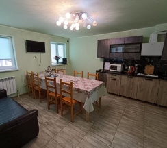 Дом трехкомнатный с 2-мя спальнями в Осетровский пруд