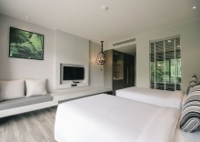 Номер Superior с балконом в Hotel IKON Phuket