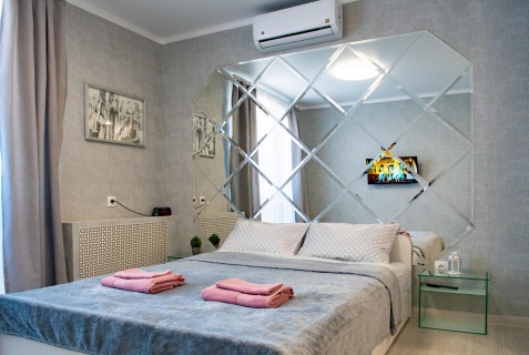Тюмень: Апартаменты Romlex Apartments (Ромлекс) на улице Вице-адмирала Воронцова