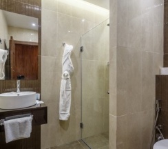 Двухместный номер «ДЕЛЮКС» с двумя отдельными кроватями в Riverside Hotel