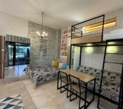 [1] Студия с патио и отдельным входом в Loft