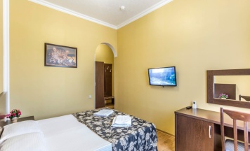 Стандартный двухместный номер в Бута