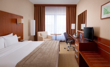 Номер комфорт с 1 двуспальной кроватью king-size в HolidayHall